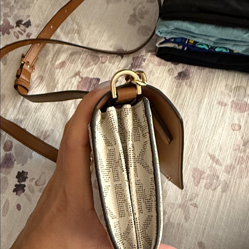 Michael Kors Brown and Cream Wallet Bag - Picture 7 of 7